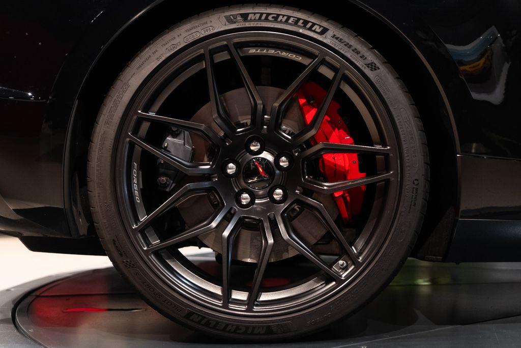http://www.koenigseggchicago.com/galleria_images/119/119_p14_l.jpg