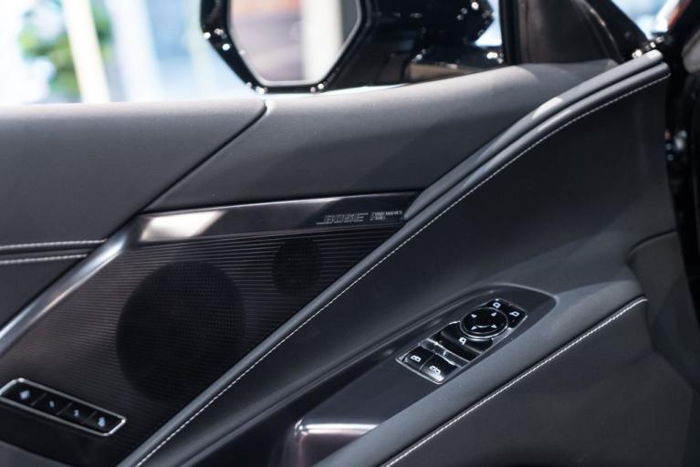 http://www.koenigseggchicago.com/galleria_images/119/119_p25_f.jpg
