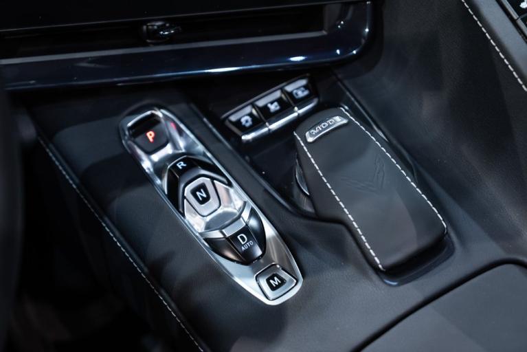 http://www.koenigseggchicago.com/galleria_images/119/119_p33_f.jpg