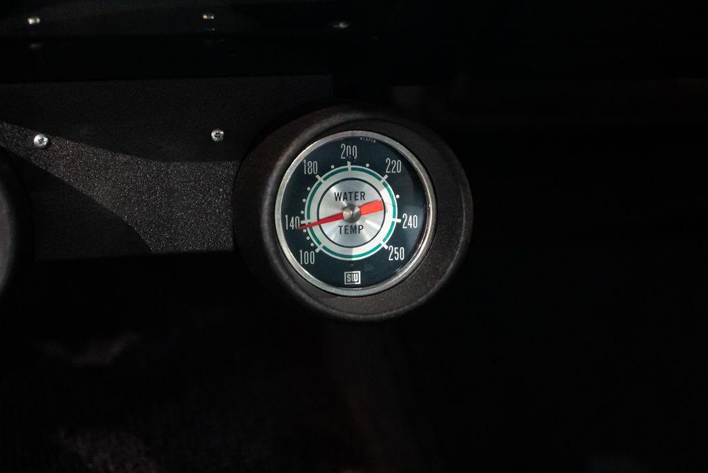 http://www.koenigseggchicago.com/galleria_images/120/120_p41_l.jpg