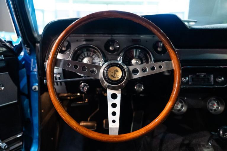http://www.koenigseggchicago.com/galleria_images/120/120_p5_f.jpg