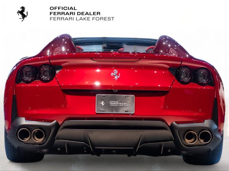 http://www.koenigseggchicago.com/galleria_images/121/121_p11_f.jpg