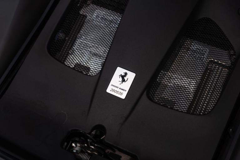 http://www.koenigseggchicago.com/galleria_images/121/121_p21_f.jpg