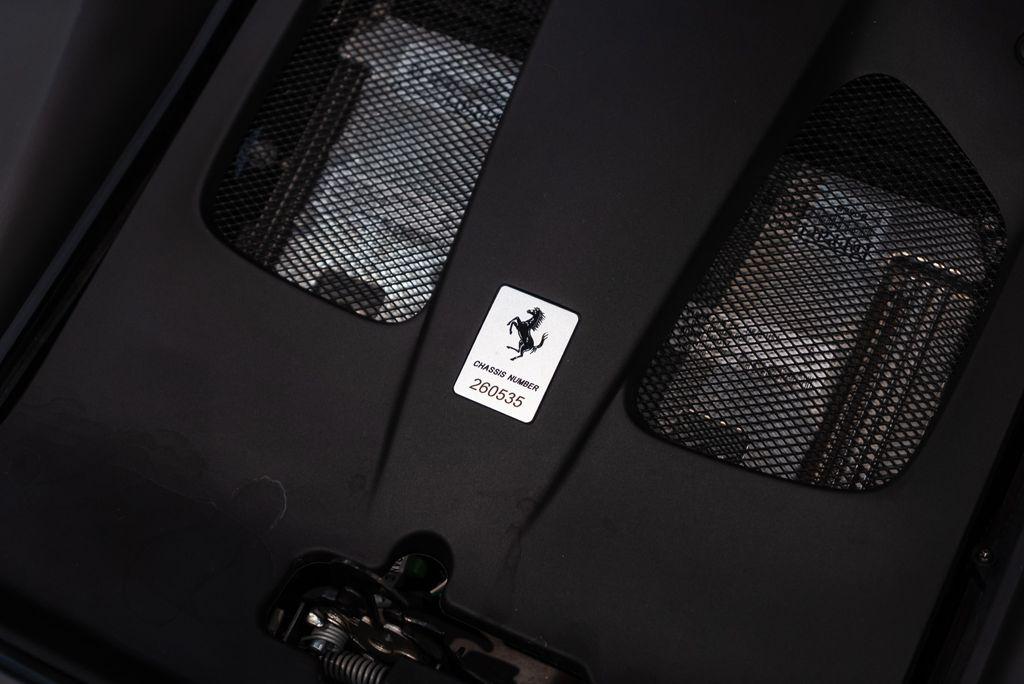 http://www.koenigseggchicago.com/galleria_images/121/121_p21_l.jpg