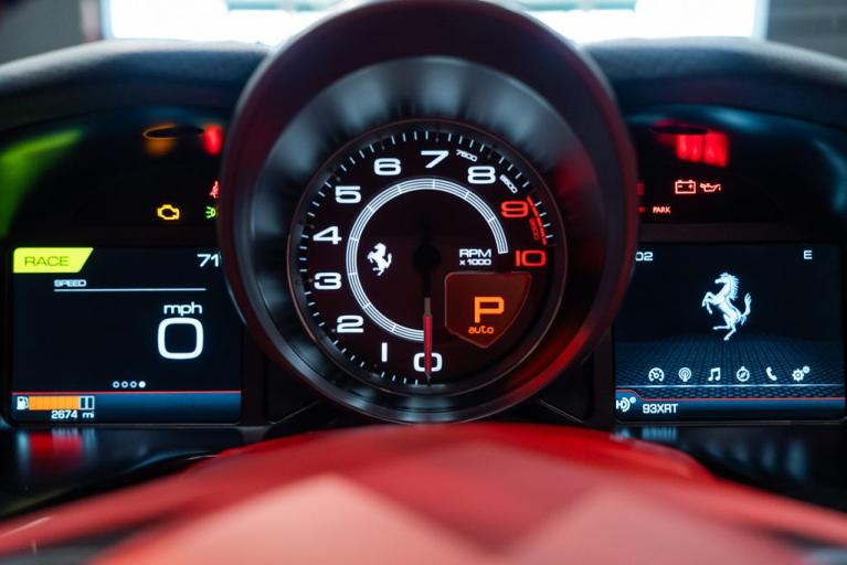 http://www.koenigseggchicago.com/galleria_images/121/121_p38_f.jpg