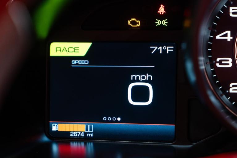 http://www.koenigseggchicago.com/galleria_images/121/121_p40_f.jpg