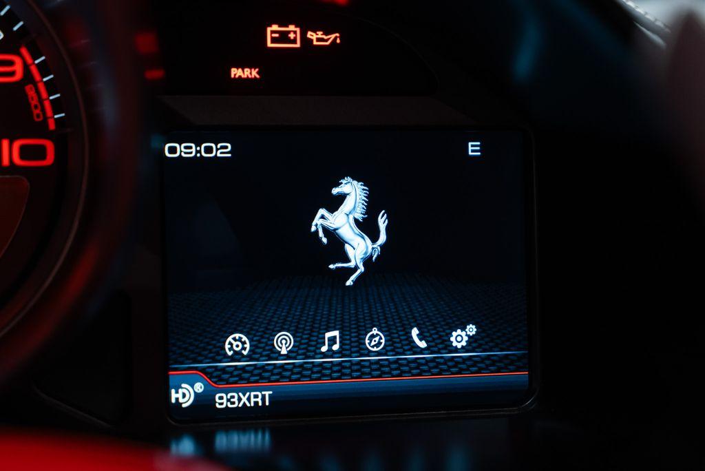 http://www.koenigseggchicago.com/galleria_images/121/121_p41_l.jpg