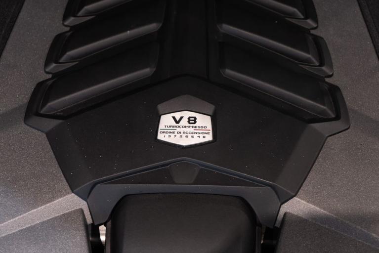 http://www.koenigseggchicago.com/galleria_images/122/122_p16_f.jpg