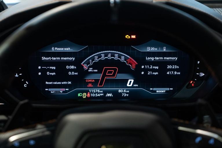 http://www.koenigseggchicago.com/galleria_images/122/122_p30_f.jpg