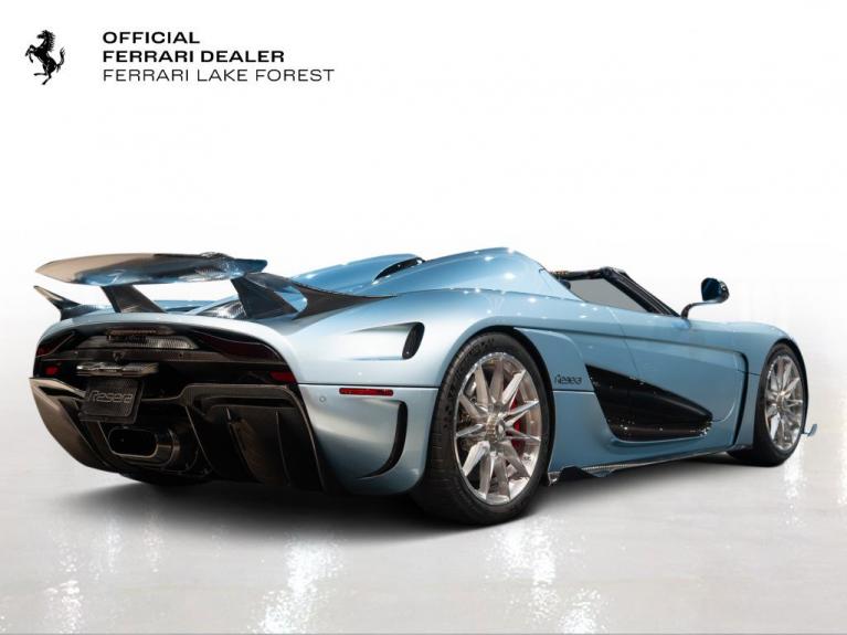 http://www.koenigseggchicago.com/galleria_images/123/123_p10_f.jpg