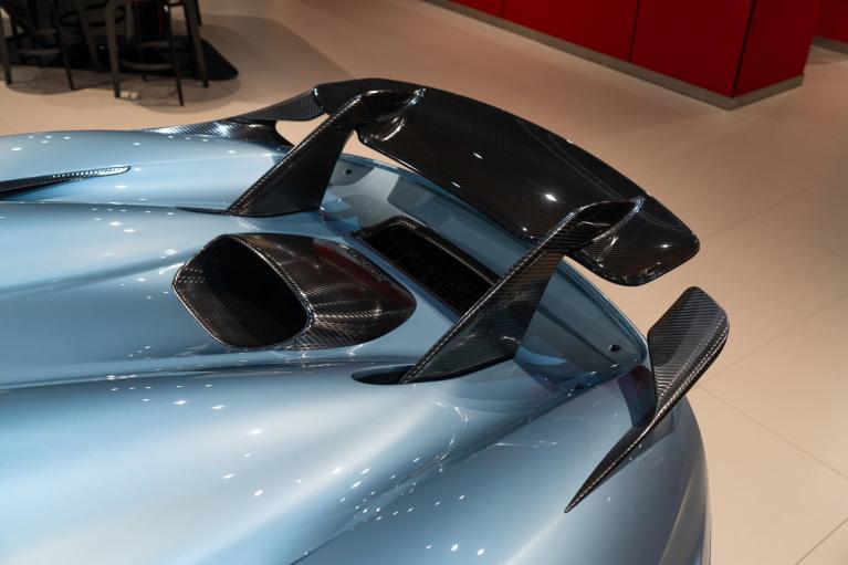 http://www.koenigseggchicago.com/galleria_images/123/123_p18_f.jpg