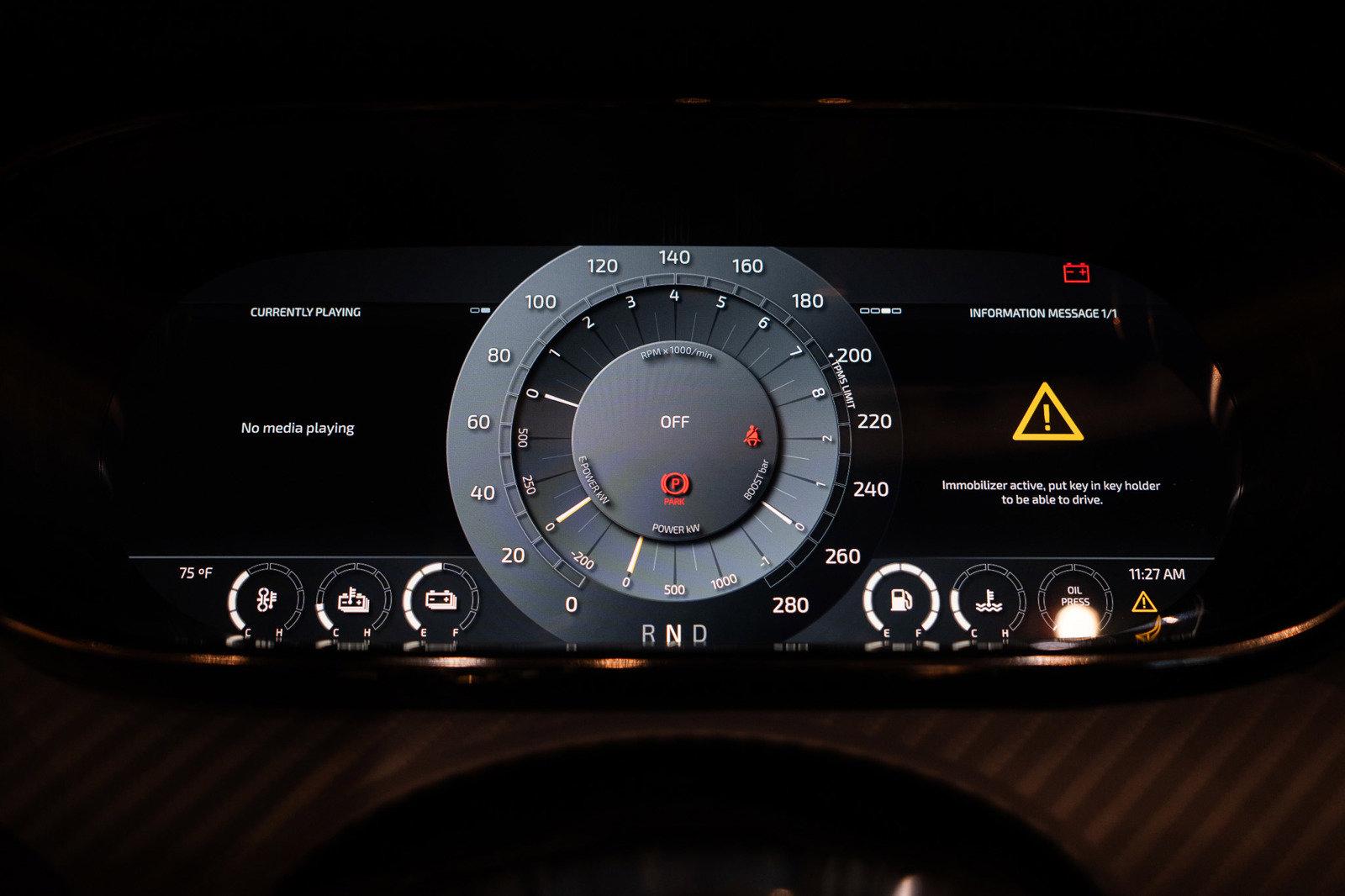 http://www.koenigseggchicago.com/galleria_images/123/123_p23_l.jpg