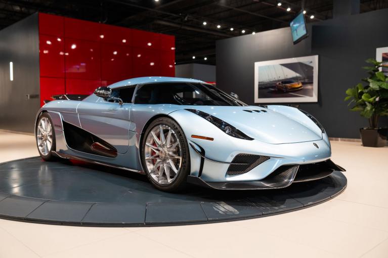 http://www.koenigseggchicago.com/galleria_images/123/123_p47_f.jpg