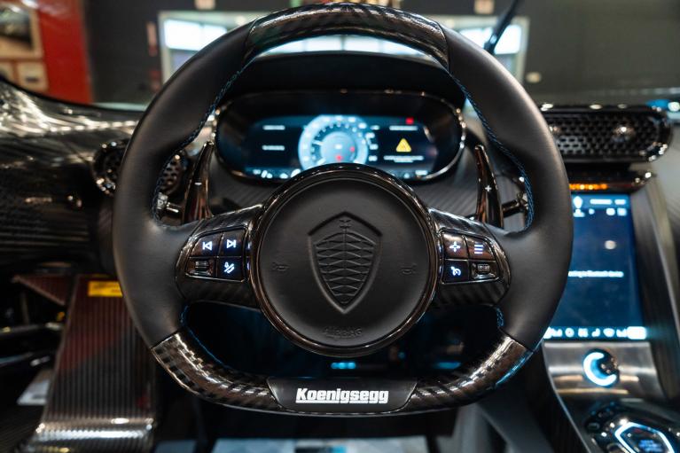 http://www.koenigseggchicago.com/galleria_images/123/123_p5_f.jpg