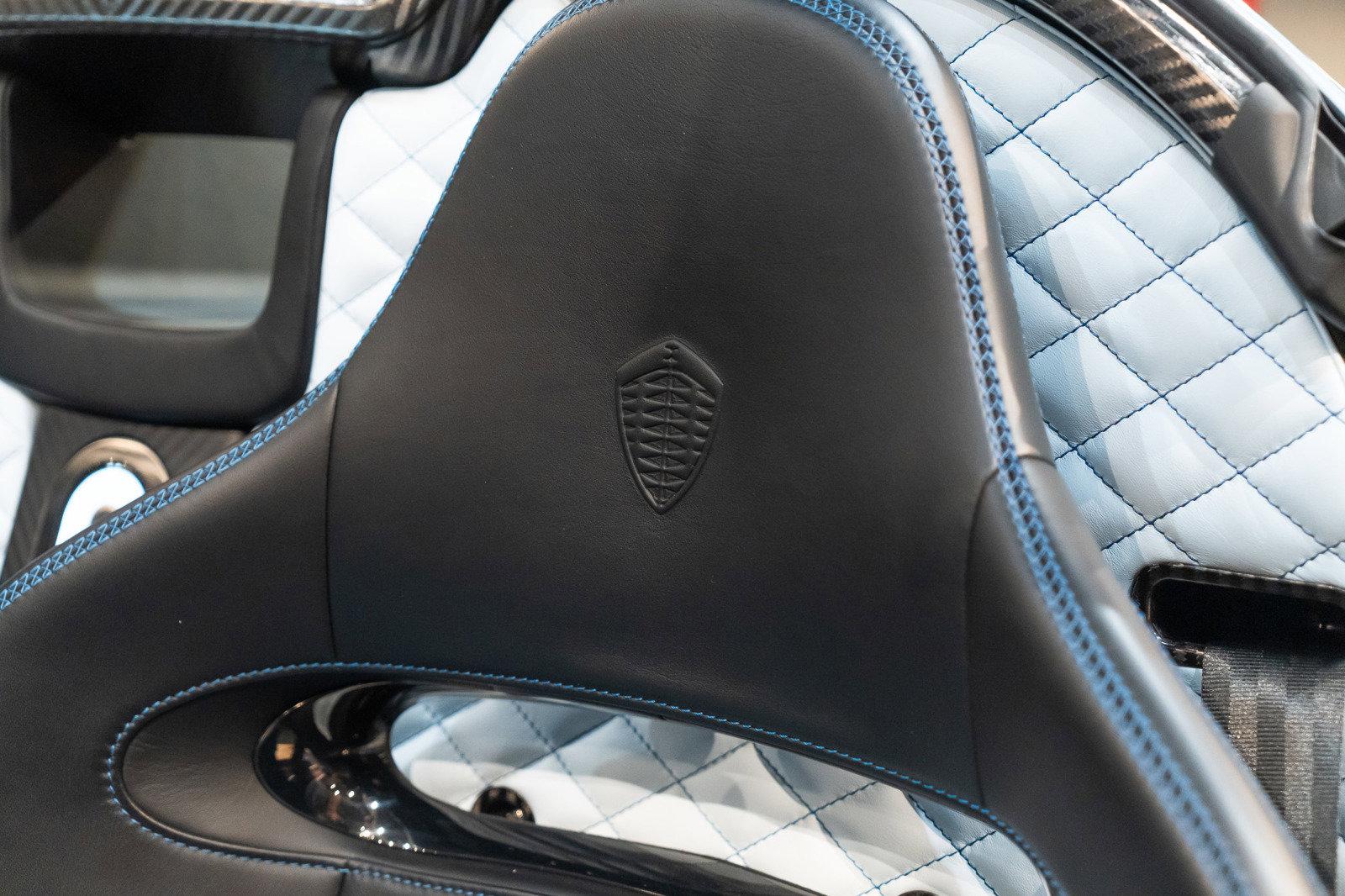 http://www.koenigseggchicago.com/galleria_images/123/123_p6_l.jpg