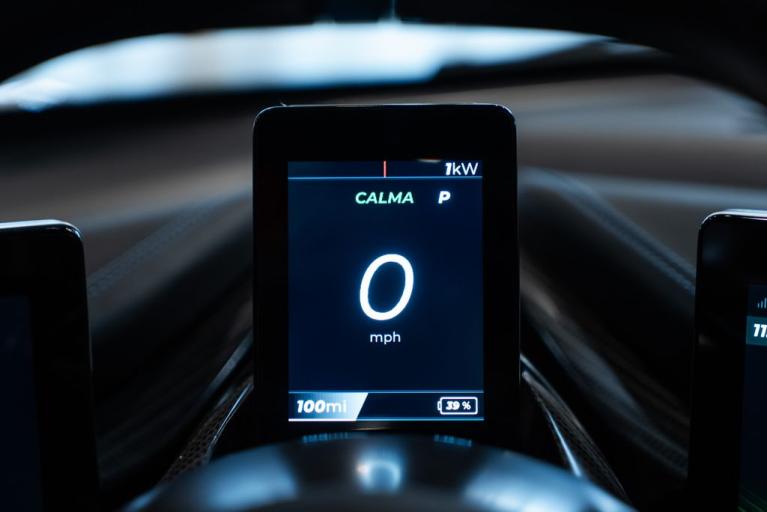 http://www.koenigseggchicago.com/galleria_images/124/124_p28_f.jpg