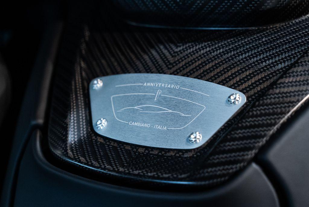 http://www.koenigseggchicago.com/galleria_images/124/124_p33_l.jpg