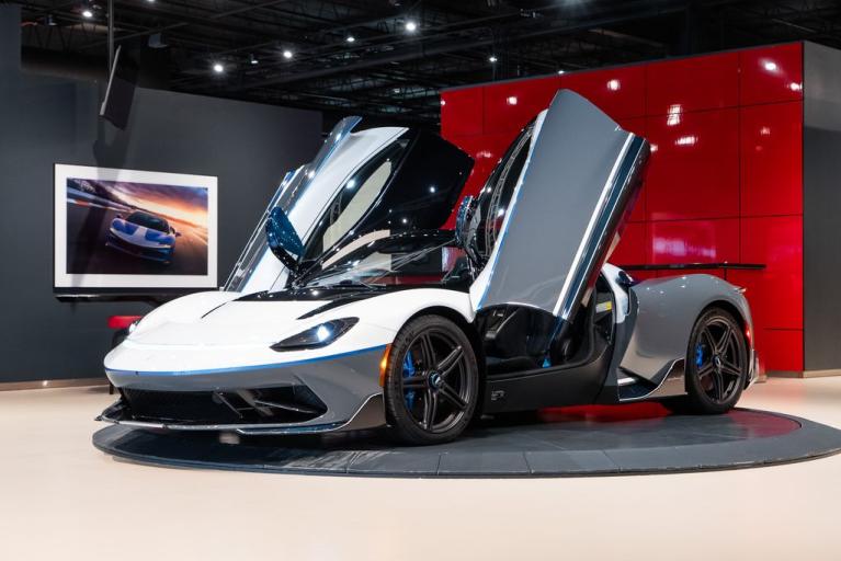 http://www.koenigseggchicago.com/galleria_images/124/124_p43_f.jpg