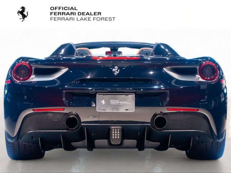 http://www.koenigseggchicago.com/galleria_images/125/125_p11_f.jpg