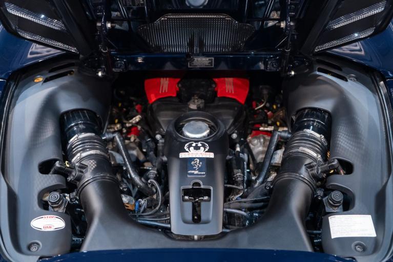 http://www.koenigseggchicago.com/galleria_images/125/125_p18_f.jpg