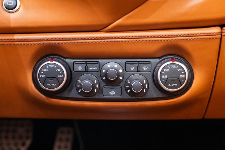 http://www.koenigseggchicago.com/galleria_images/125/125_p40_f.jpg