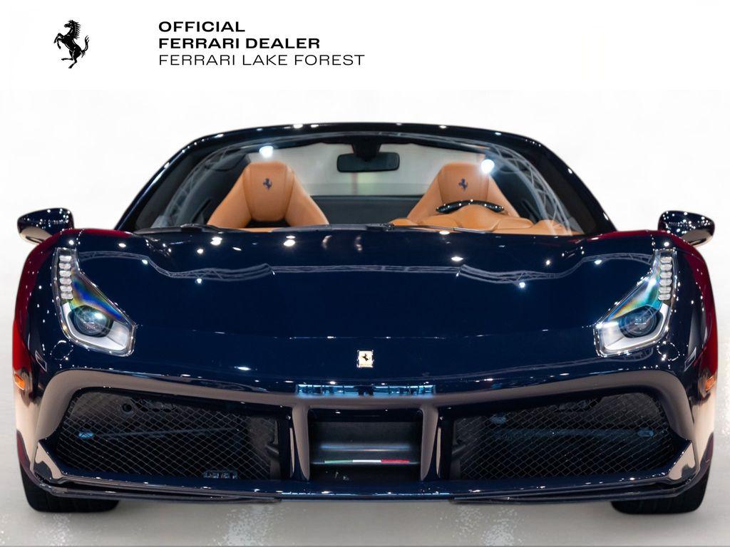 http://www.koenigseggchicago.com/galleria_images/125/125_p7_l.jpg