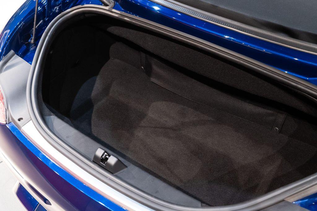 http://www.koenigseggchicago.com/galleria_images/126/126_p23_l.jpg