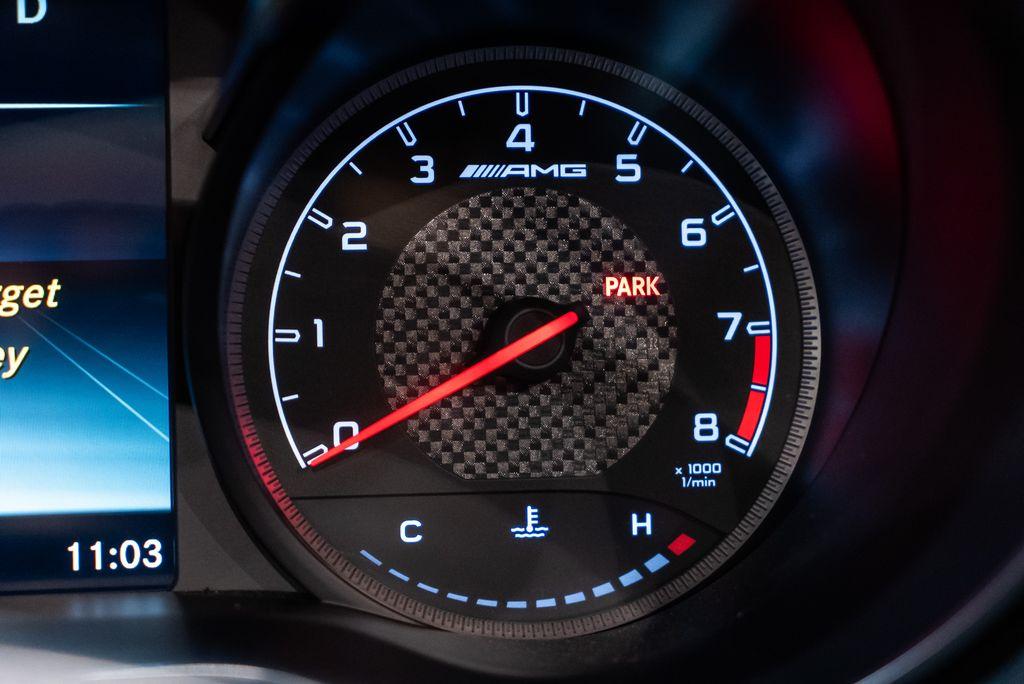 http://www.koenigseggchicago.com/galleria_images/126/126_p40_l.jpg