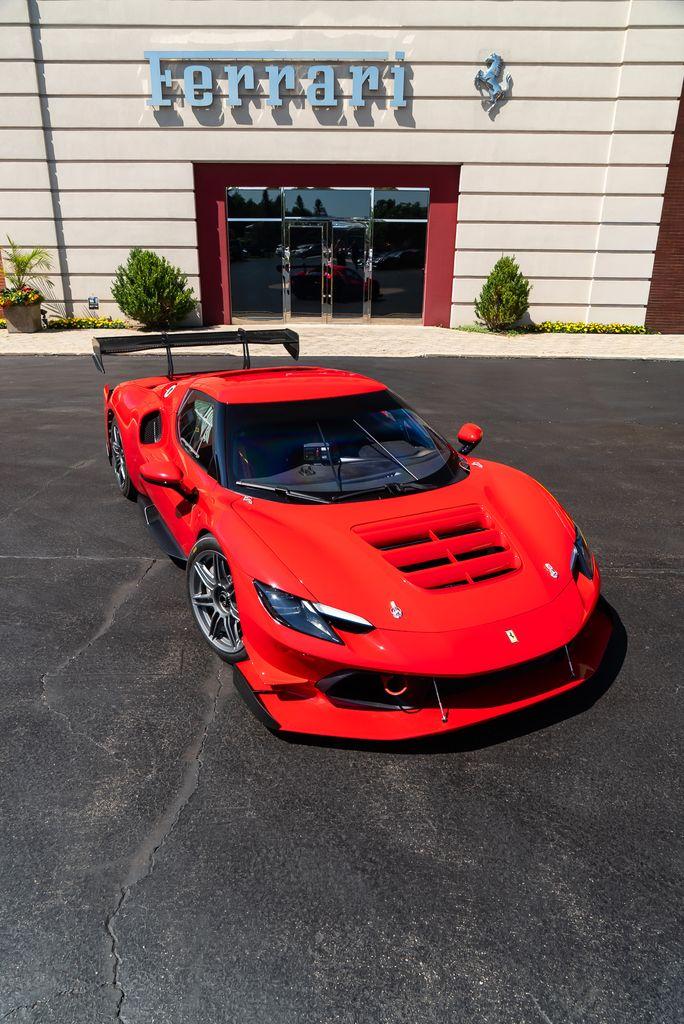 http://www.koenigseggchicago.com/galleria_images/127/127_p13_f.jpg