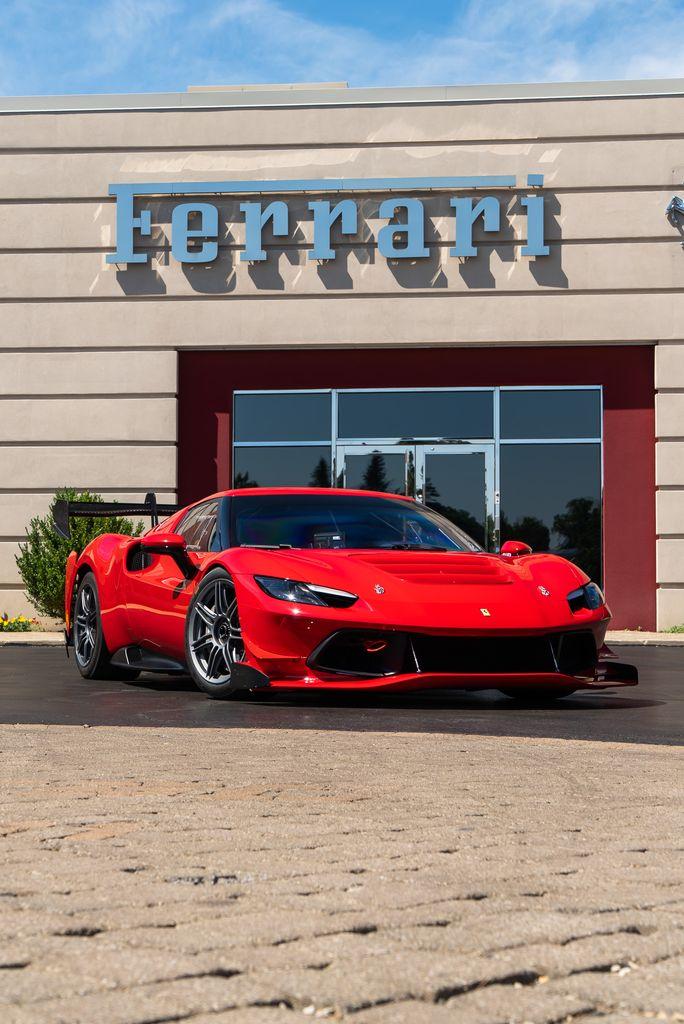 http://www.koenigseggchicago.com/galleria_images/127/127_p14_f.jpg