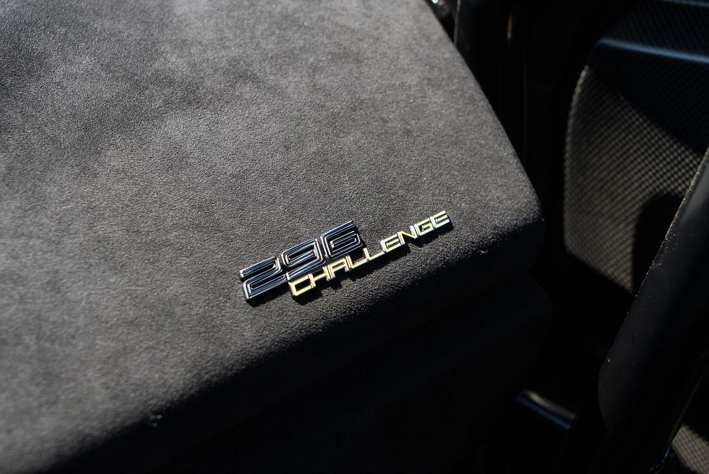 http://www.koenigseggchicago.com/galleria_images/127/127_p31_l.jpg