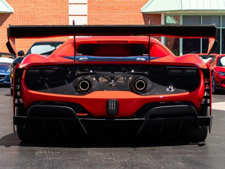 http://www.koenigseggchicago.com/galleria_images/127/127_p35_f.jpg