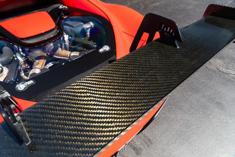 http://www.koenigseggchicago.com/galleria_images/127/127_p36_f.jpg