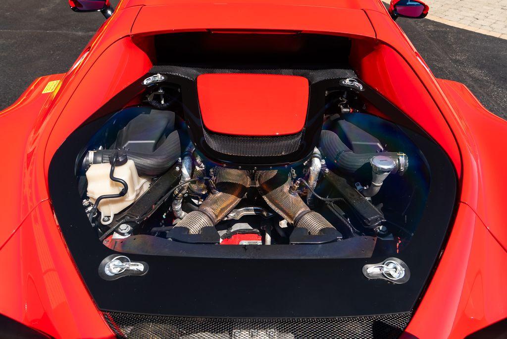 http://www.koenigseggchicago.com/galleria_images/127/127_p37_l.jpg