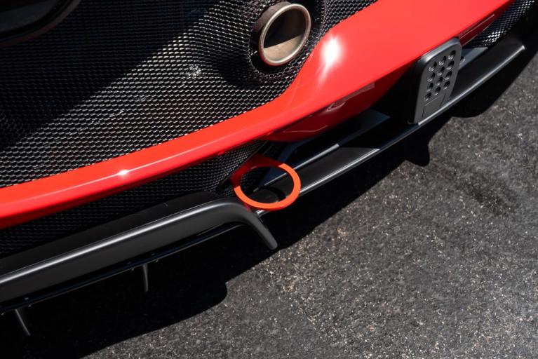 http://www.koenigseggchicago.com/galleria_images/127/127_p39_f.jpg