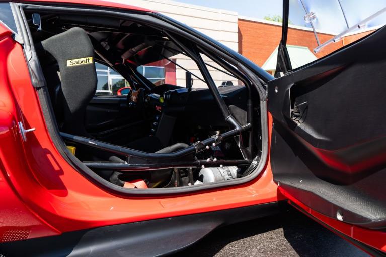 http://www.koenigseggchicago.com/galleria_images/127/127_p45_f.jpg