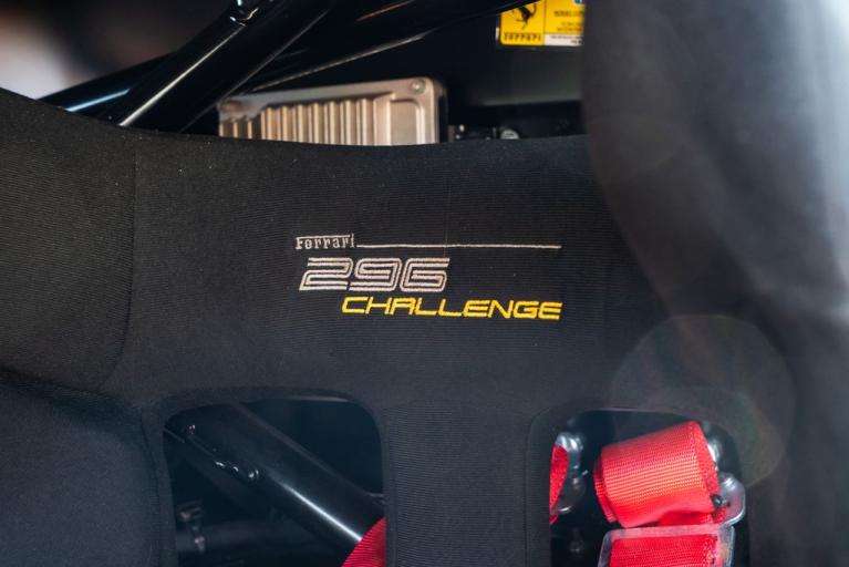 http://www.koenigseggchicago.com/galleria_images/127/127_p48_f.jpg