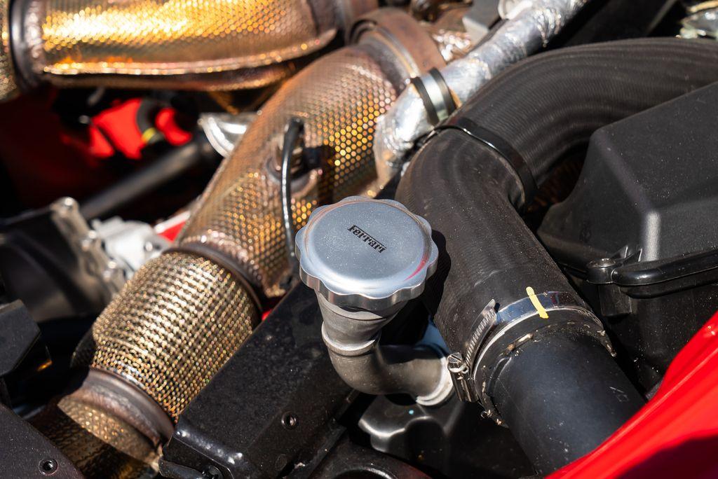 http://www.koenigseggchicago.com/galleria_images/127/127_p52_l.jpg