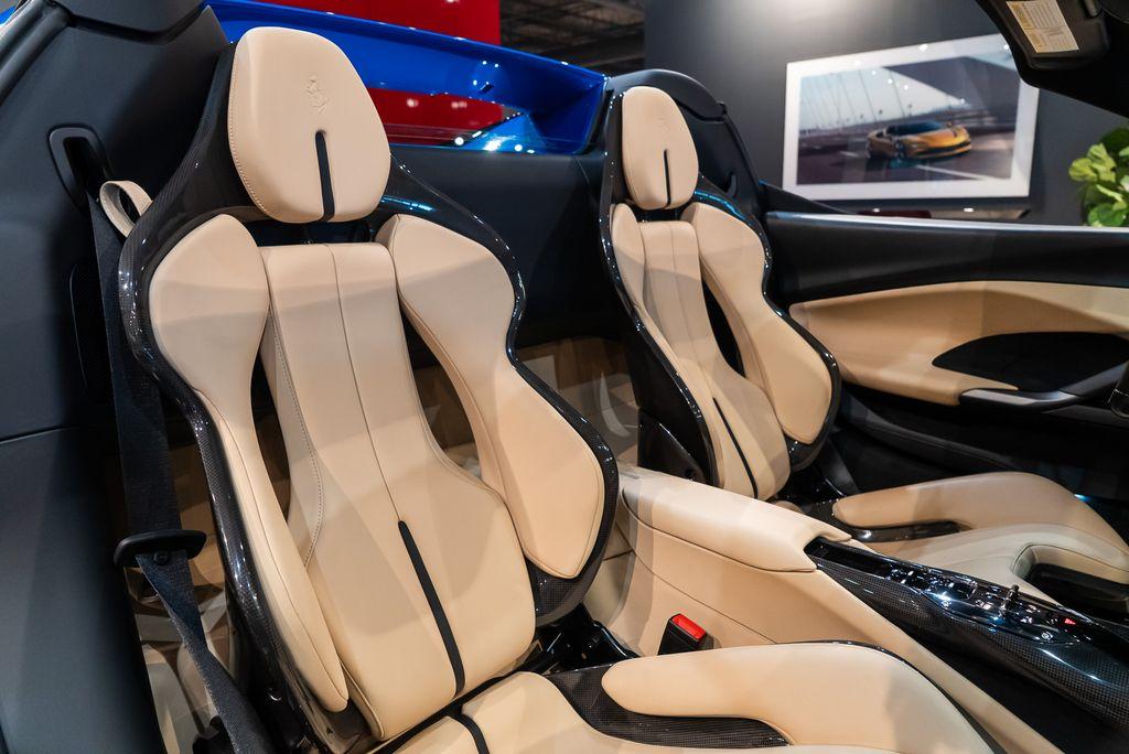 http://www.koenigseggchicago.com/galleria_images/128/128_p42_l.jpg