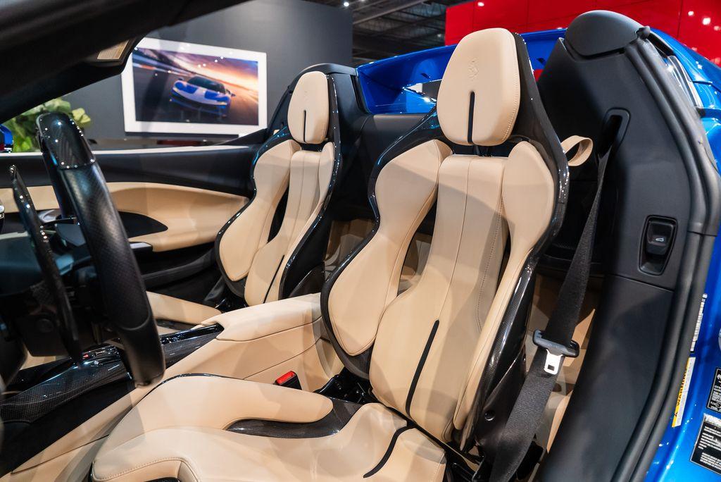 http://www.koenigseggchicago.com/galleria_images/128/128_p4_l.jpg