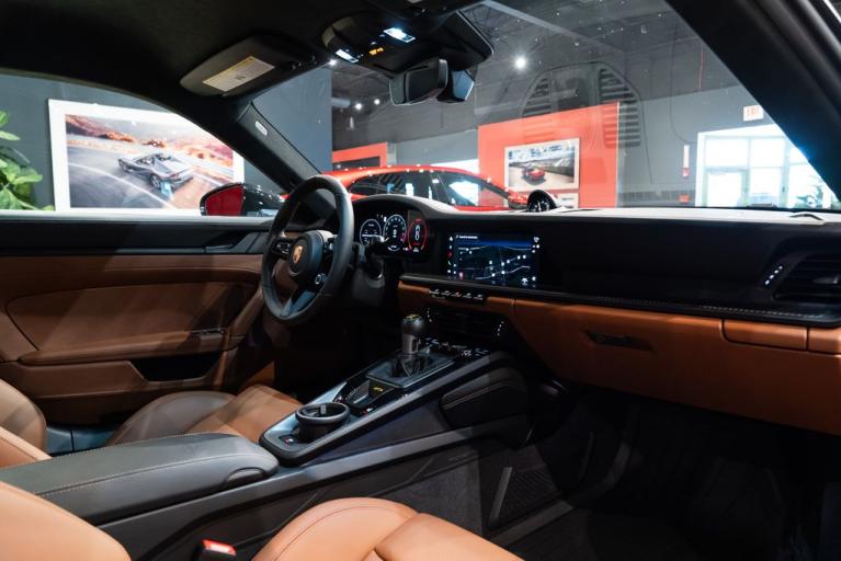 http://www.koenigseggchicago.com/galleria_images/129/129_p36_f.jpg
