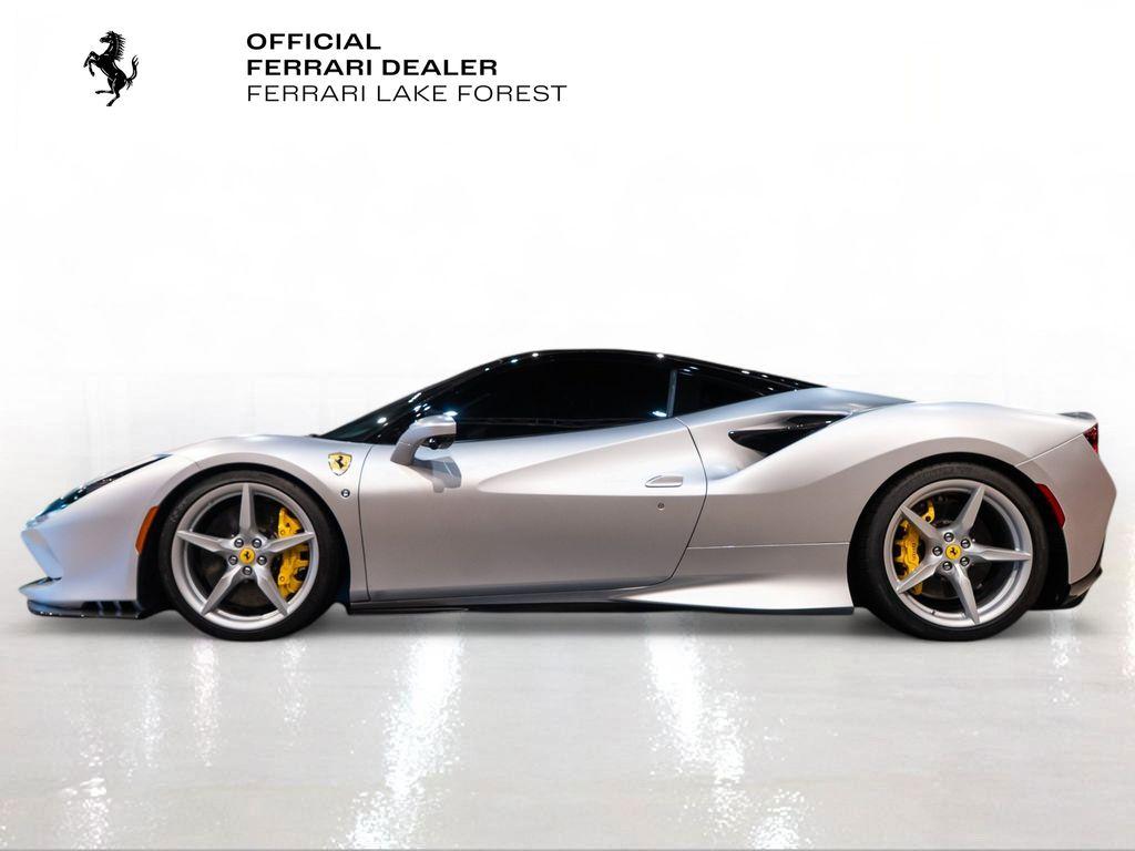 http://www.koenigseggchicago.com/galleria_images/13/13_p2_l.jpg