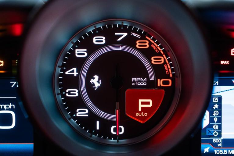 http://www.koenigseggchicago.com/galleria_images/13/13_p38_f.jpg