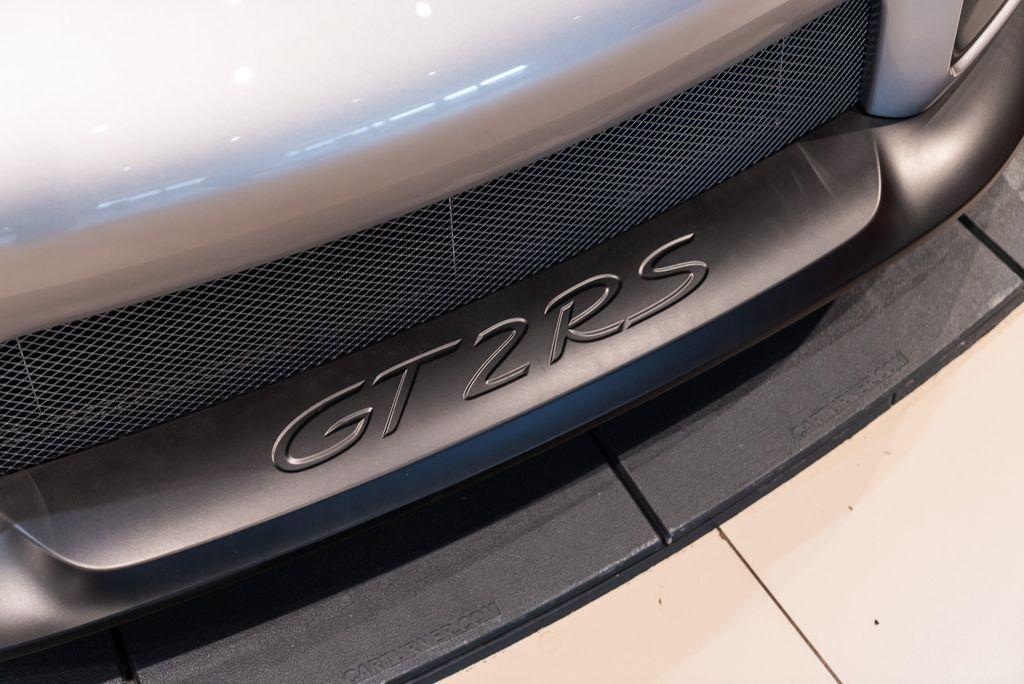 http://www.koenigseggchicago.com/galleria_images/130/130_p15_l.jpg