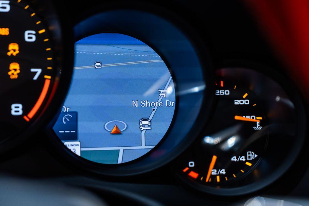 http://www.koenigseggchicago.com/galleria_images/130/130_p32_l.jpg