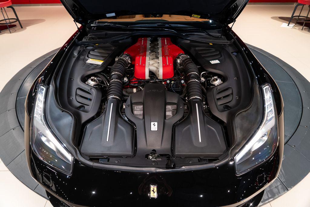 http://www.koenigseggchicago.com/galleria_images/131/131_p18_l.jpg