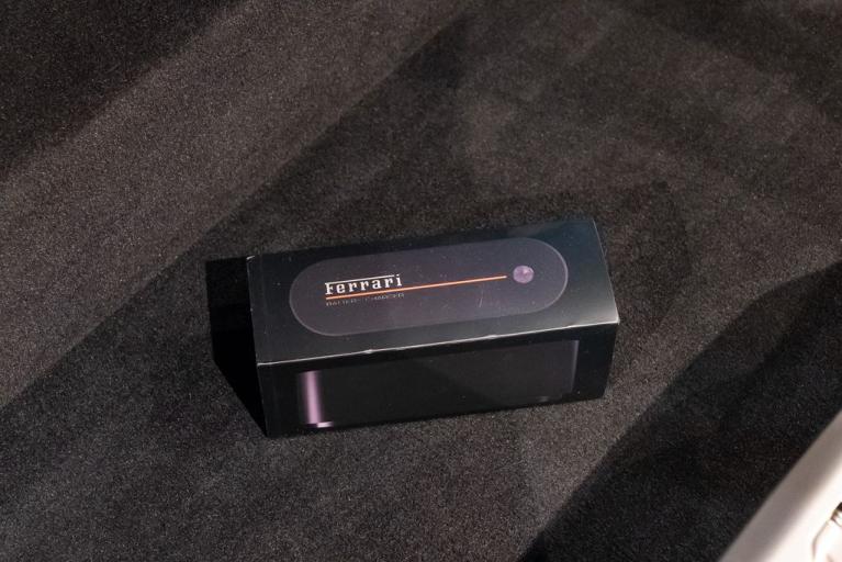 http://www.koenigseggchicago.com/galleria_images/131/131_p25_f.jpg
