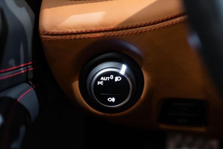 http://www.koenigseggchicago.com/galleria_images/131/131_p36_f.jpg