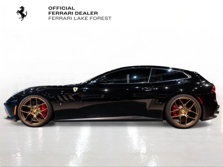 http://www.koenigseggchicago.com/galleria_images/131/131_p3_f.jpg