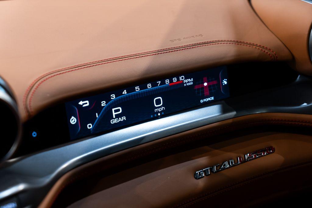 http://www.koenigseggchicago.com/galleria_images/131/131_p46_l.jpg